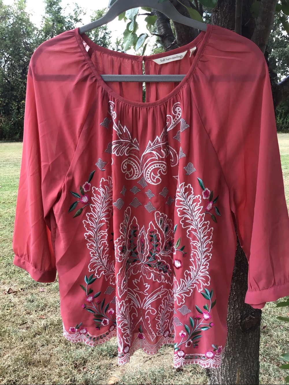 Soft Surroundings Coral White Floral Metallic Embroidered Bella Peasant Tunic